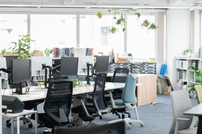 コラム記事 労働環境の具体的な意味は？改善するための対策も紹介 サムネイル画像